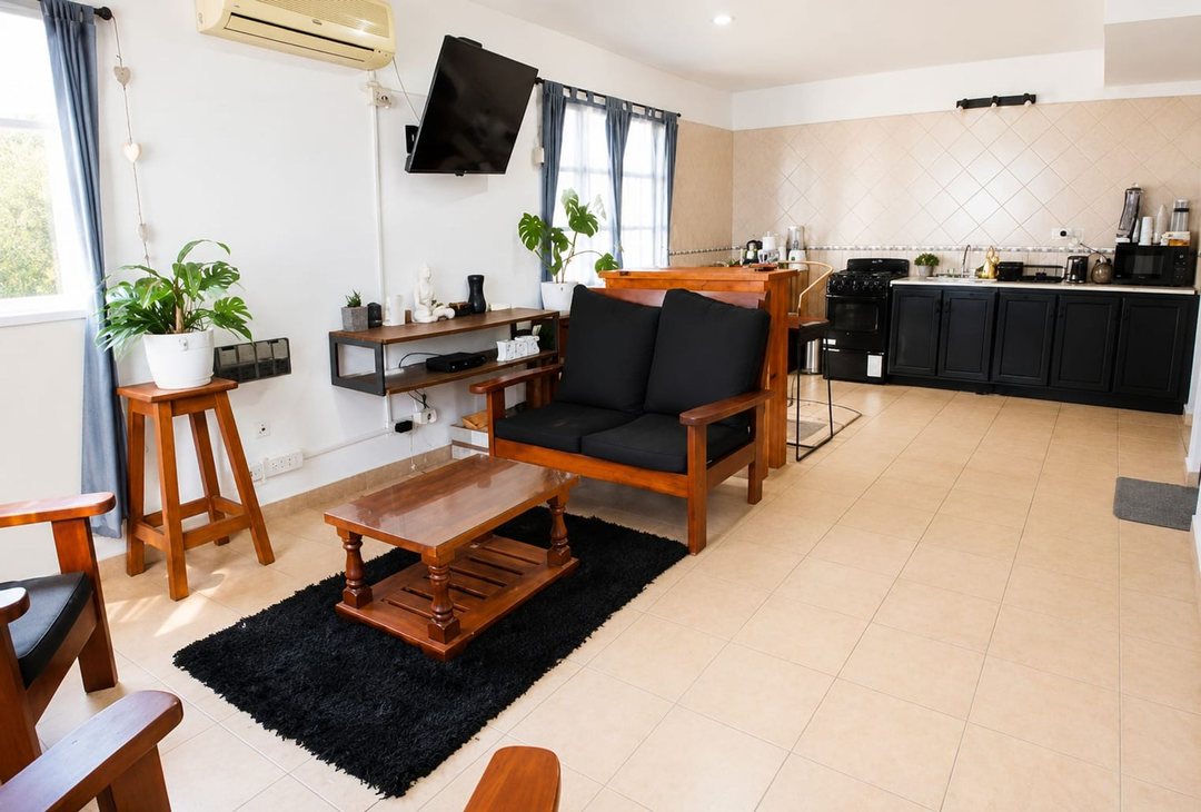 EXCELENTE DUPLEX EN JOSE C PAZ AMPLIO Y LUMINOSO