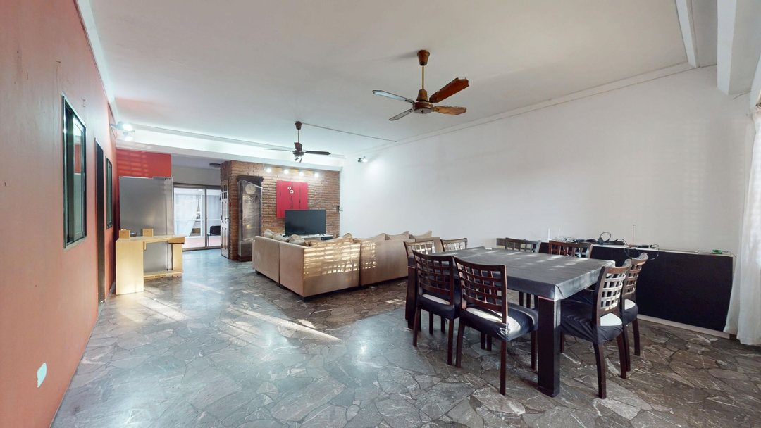 VTA CASA MULTIFAMILIAR APTO USO COM - GASTRONOMÍA