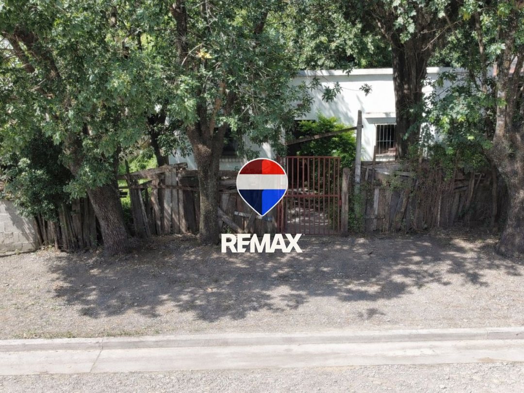 VENTA CASA METÁN: TERRENO CON CASA A REFACCIONAR