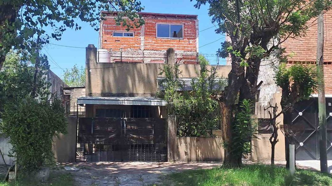 VENTA CASA MULTIFAMILIAR OPORTUNIDAD