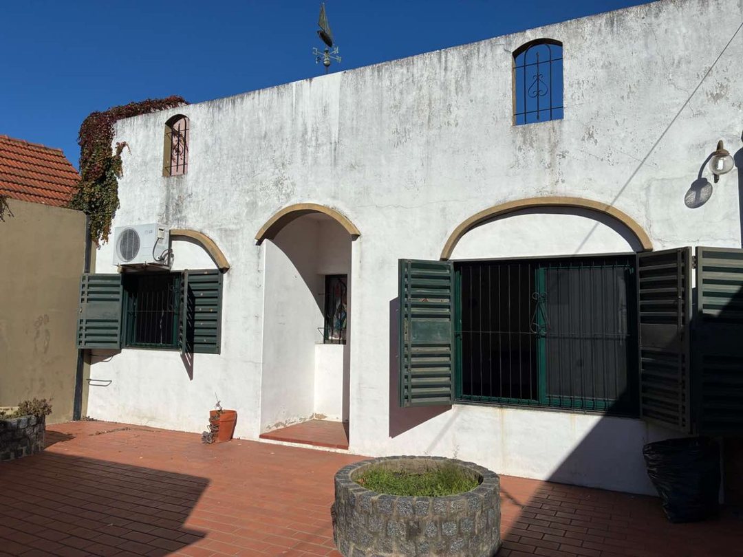 Venta de casa para refac/lote de 10x43