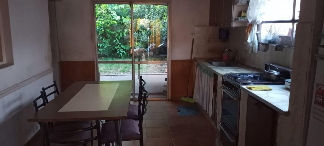 VENTA PH 3 AMBIETES LANUS FONDO PATIO PARRILLA