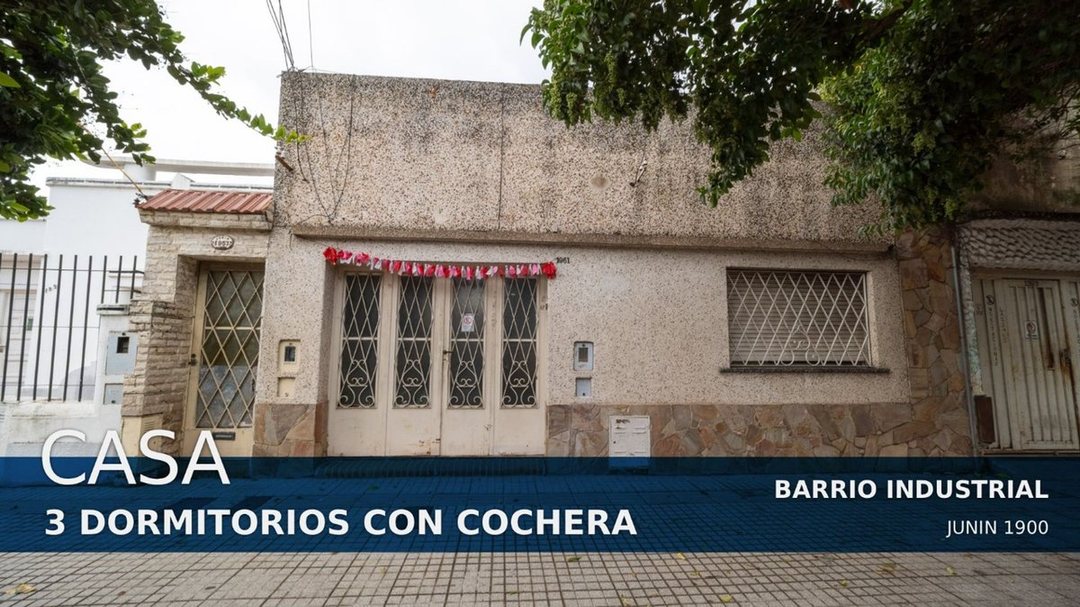 CASA TRES DORMITORIOS A RECICLAR  B°. INDUSTRIAL