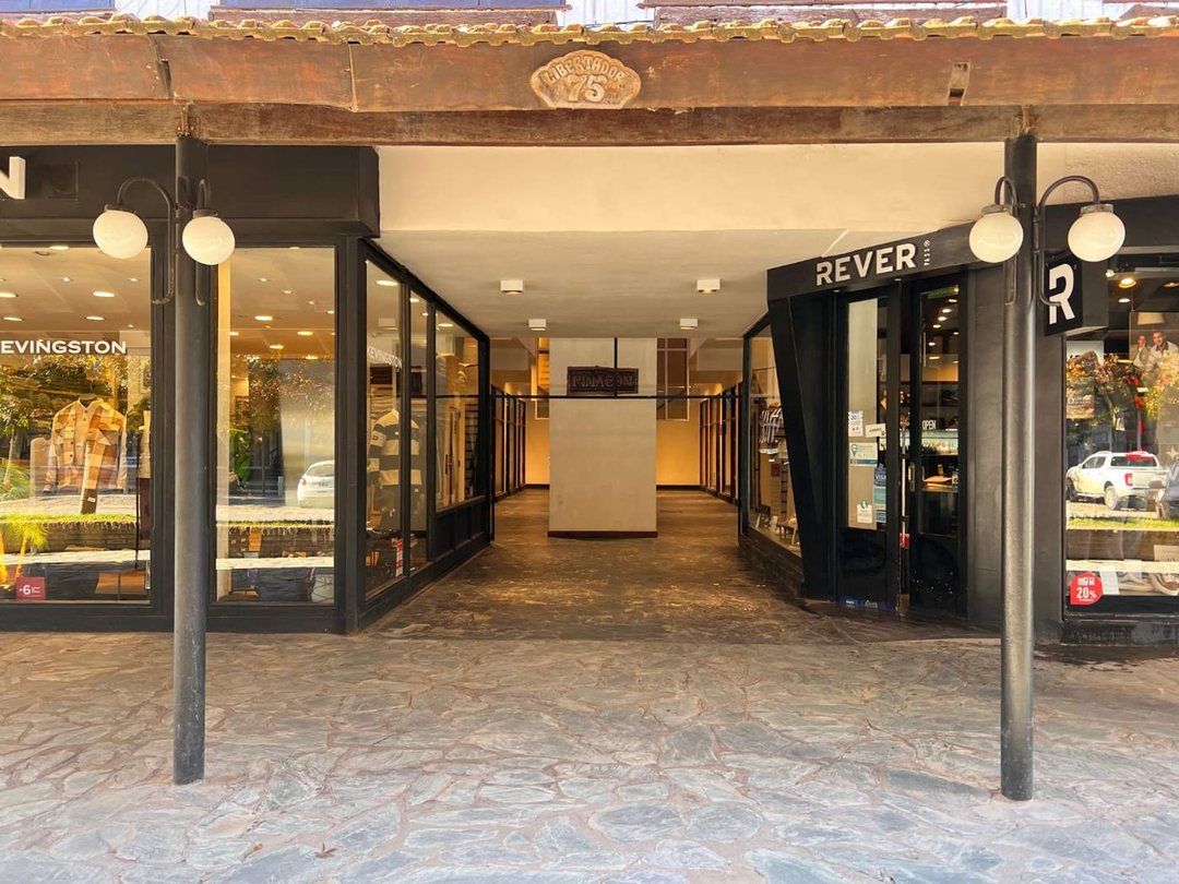 Venta Local Pinamar centro