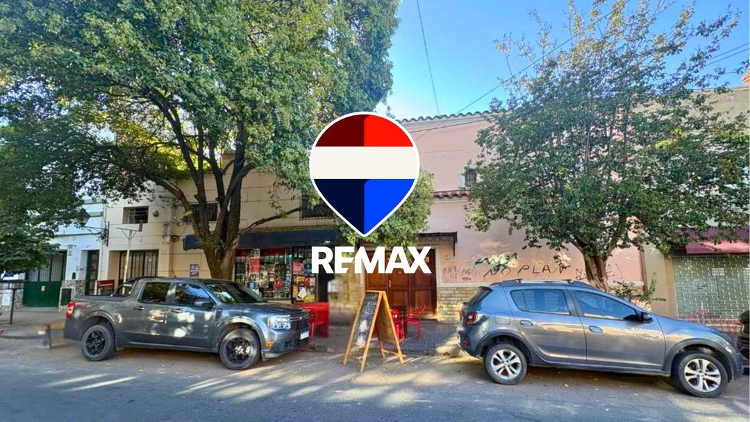 CASA VENTA CON LOCAL COMERCIAL MACROCENTRO