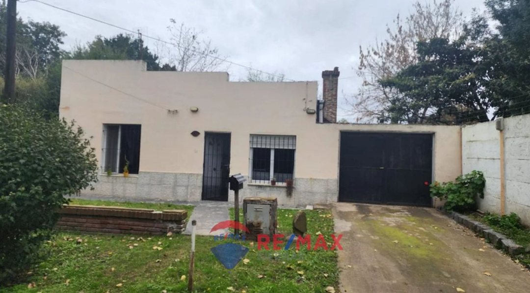 VENTA CASA DOS DORMITORIOS LOTE 594M2