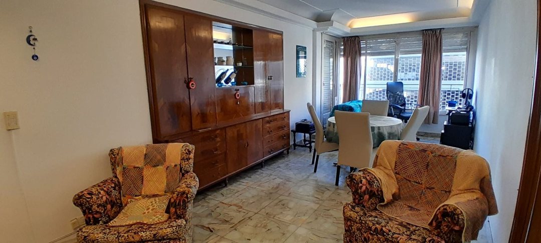 VENTA DEPARTAMENTO 4 AMB + DEP. AL FRENTE - CENTRO