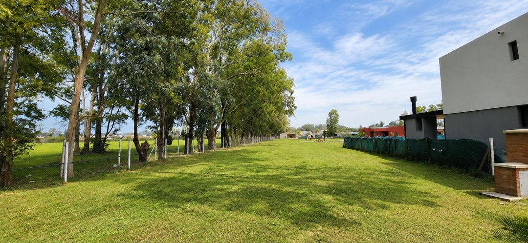 Lote en venta en Barrio Santa Sofia-Pilar del Este