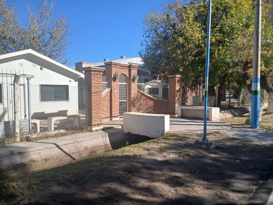 NAVE INDUSTRIAL 950 M2 A METROS DE RN 40 ALBARDON