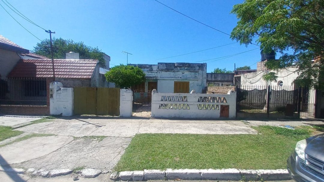 LOTE DE 10 X 27,40 - LANUS OESTE, IDEAL INVERSOR