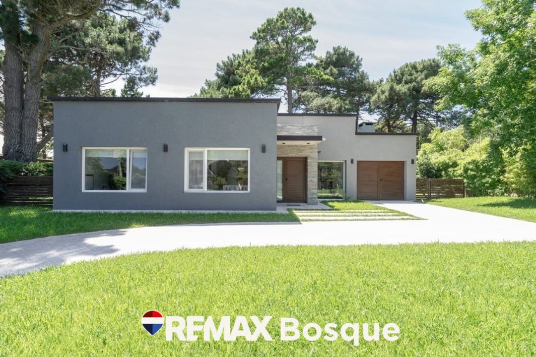 CASA VENTA 4 AMBIENTES PINAMAR GAS NATURAL