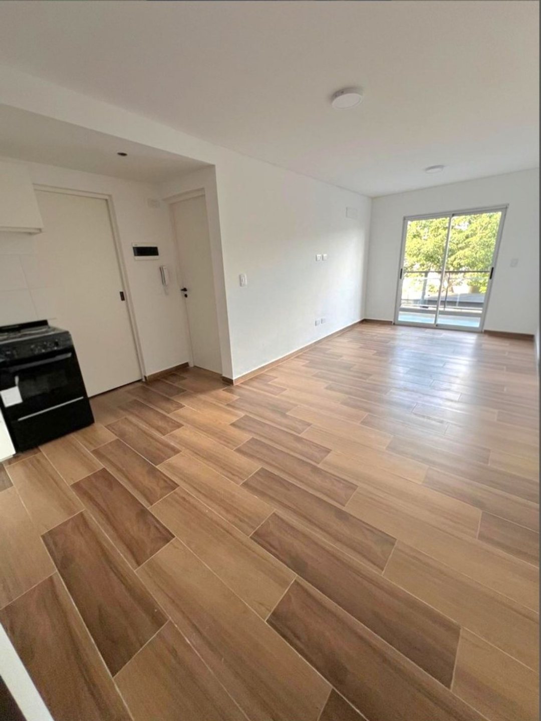 VENTA DEPARTAMENTO 2 AMBIENTES FRENTE C/ GYM MORON