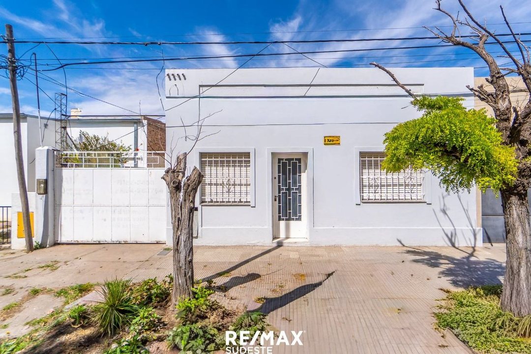 Propiedad en Venta  a Refaccionar con Galpón