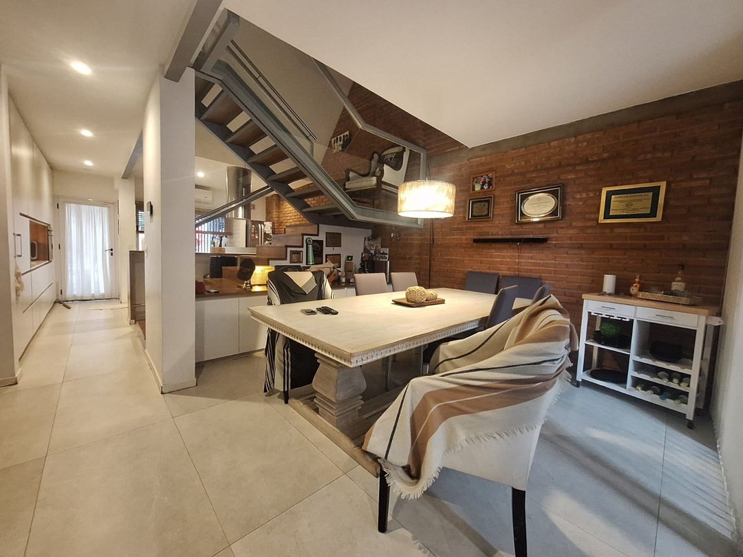 CASA DE 5 AMBIENTES EN VENTA EN TORTUGUITAS