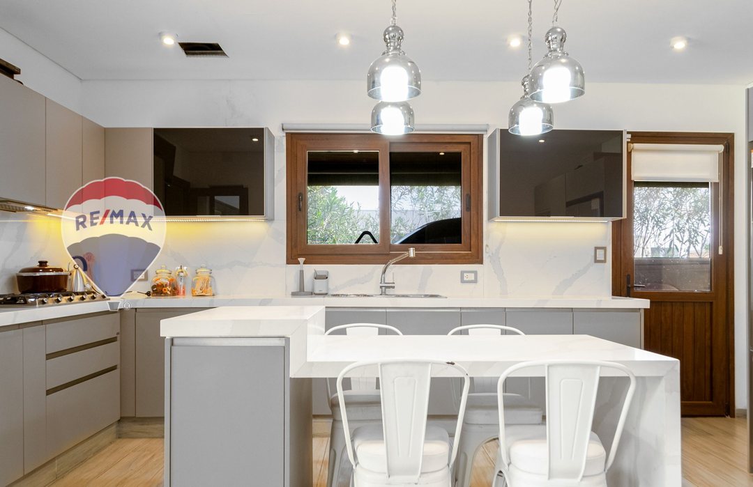 CASA EN VENTA CANNING SANTA RITA