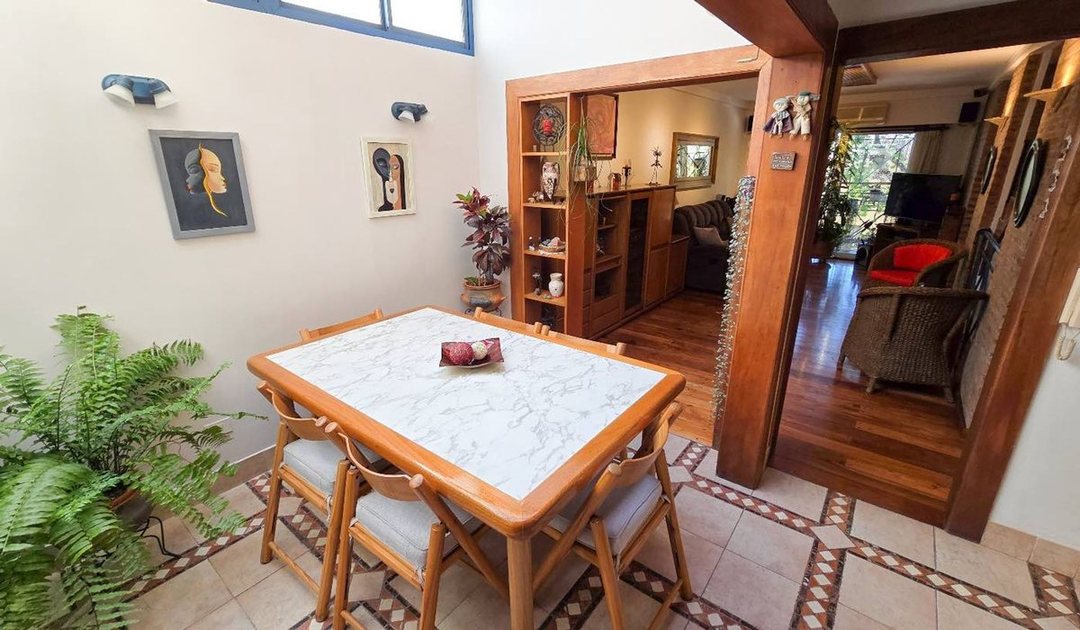 VENTA TRIPLEX 4 AMBIENTES SAAVEDRA COCHERA