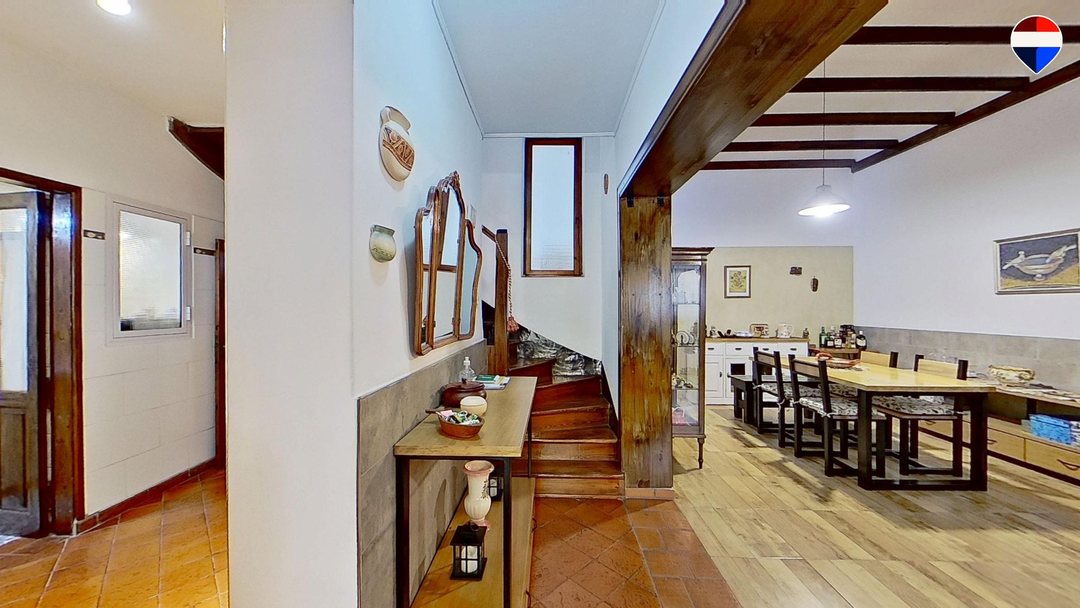 VENTA CASA 4 AMBIENTES EN FLORES APTO CREDITO