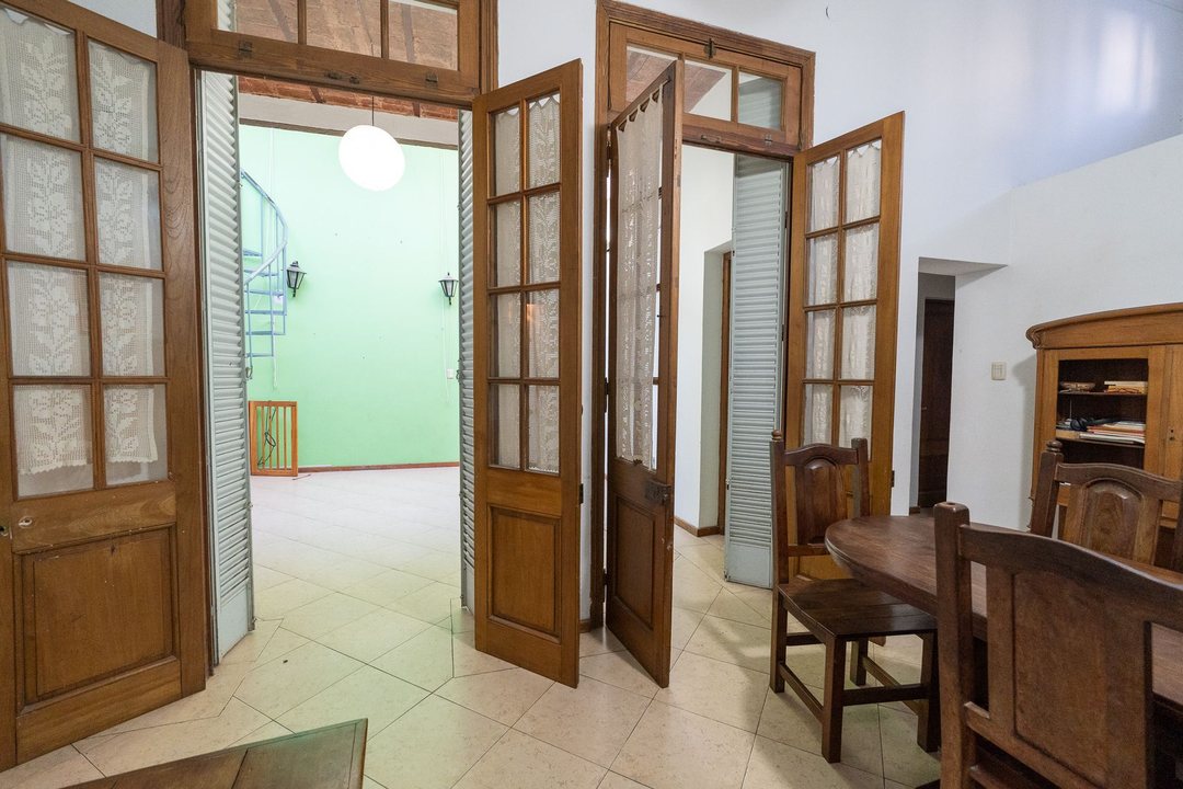 CASA EN VENTA 3 DORMITORIOS CON JARDIN ARROYITO