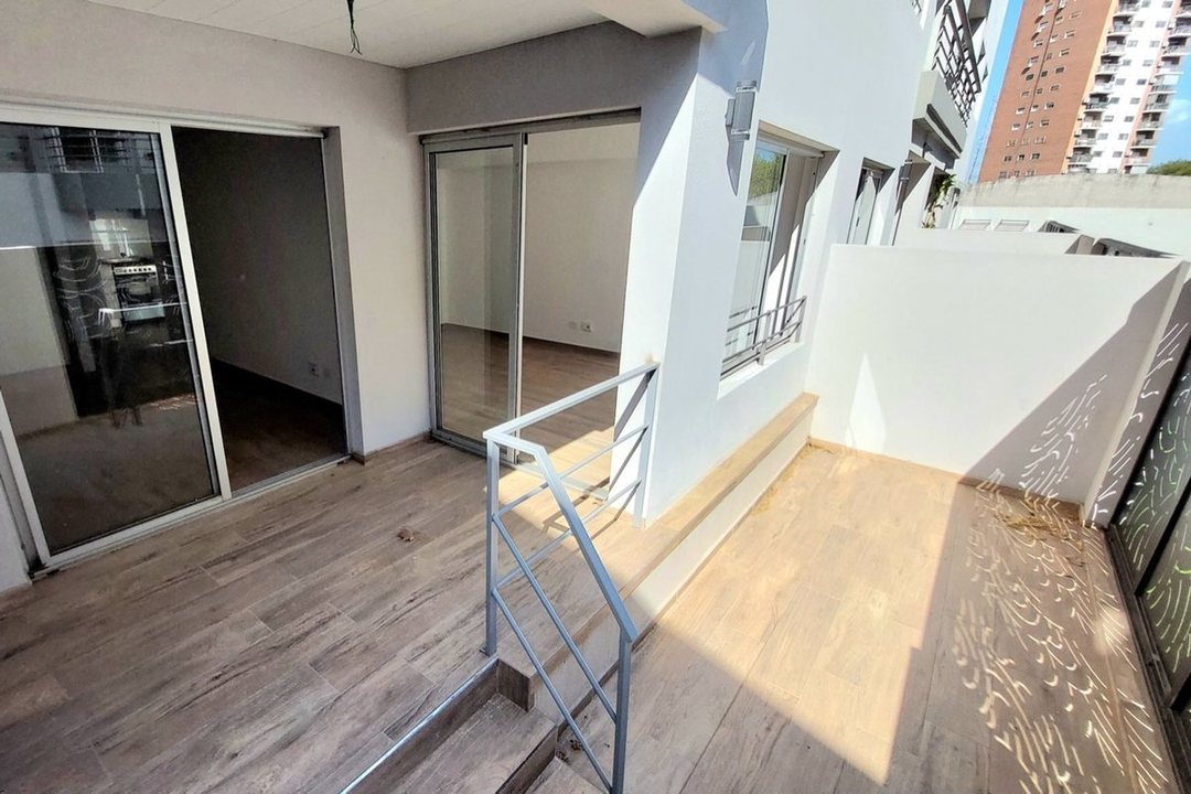VENTA DPTO DUPLEX VILLA MITRE 2 AMB ESTRENAR PATIO