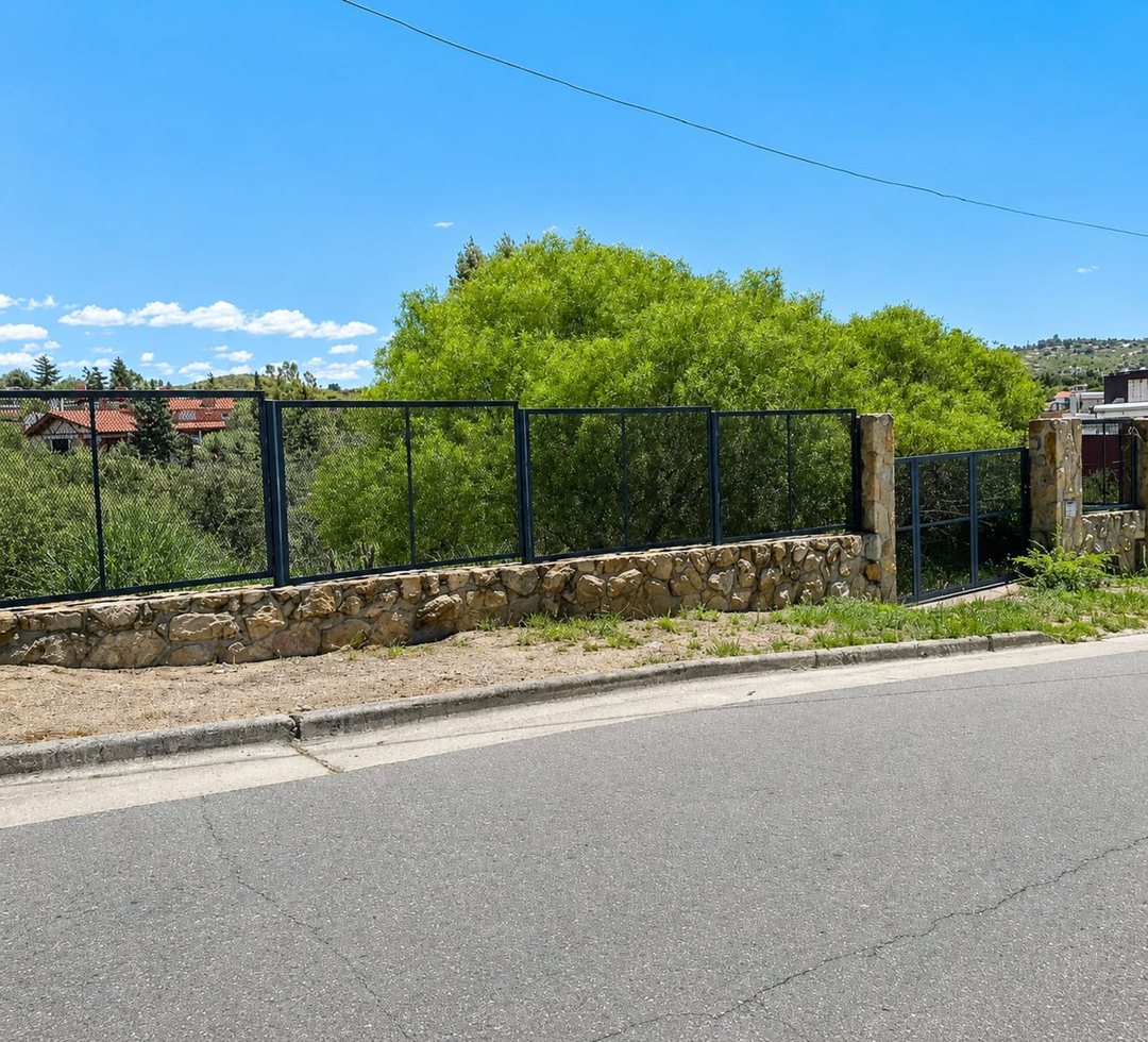 VENTA LOTE BARRRIO VILLA DEL LAGO CARLOS PAZ CBA