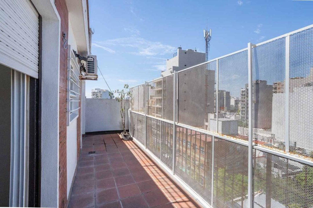 VENTA PATERNAL 3amb  Terraza y Lavadero Piso Alto