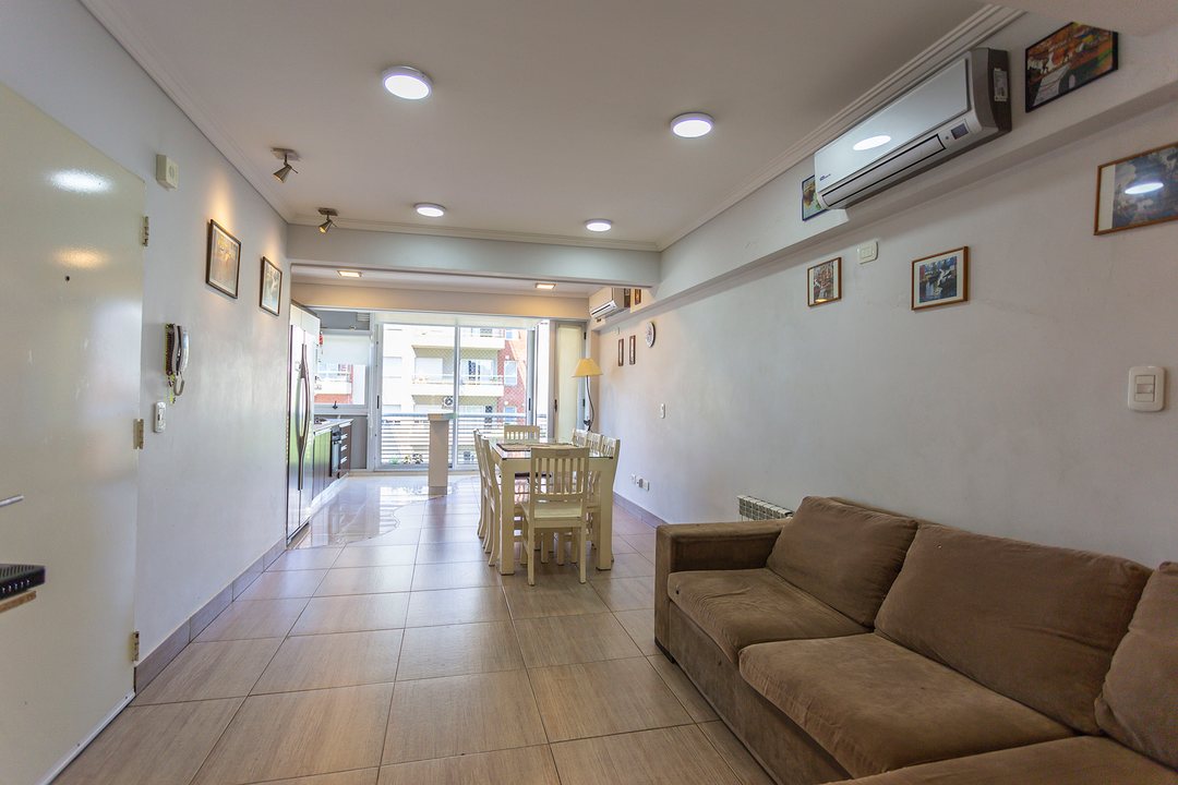 DEPARTAMENTO 4 AMBIENTES EN CABALLITO CON COCHERA