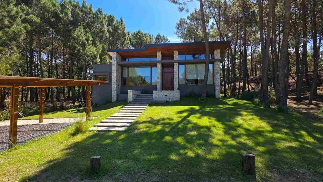 VENTA CASA VILLA ROBLES 4 AMBIENTES