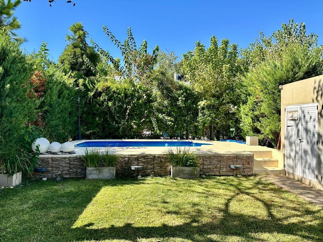 CASA 3 AMBIENTES EN VENTA EN BOSQUE DE SAN VICENTE