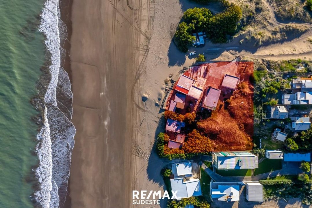 VENTA  EN BLOQUE 6 LOTES FRENTE AL MAR MAS CONTRUC
