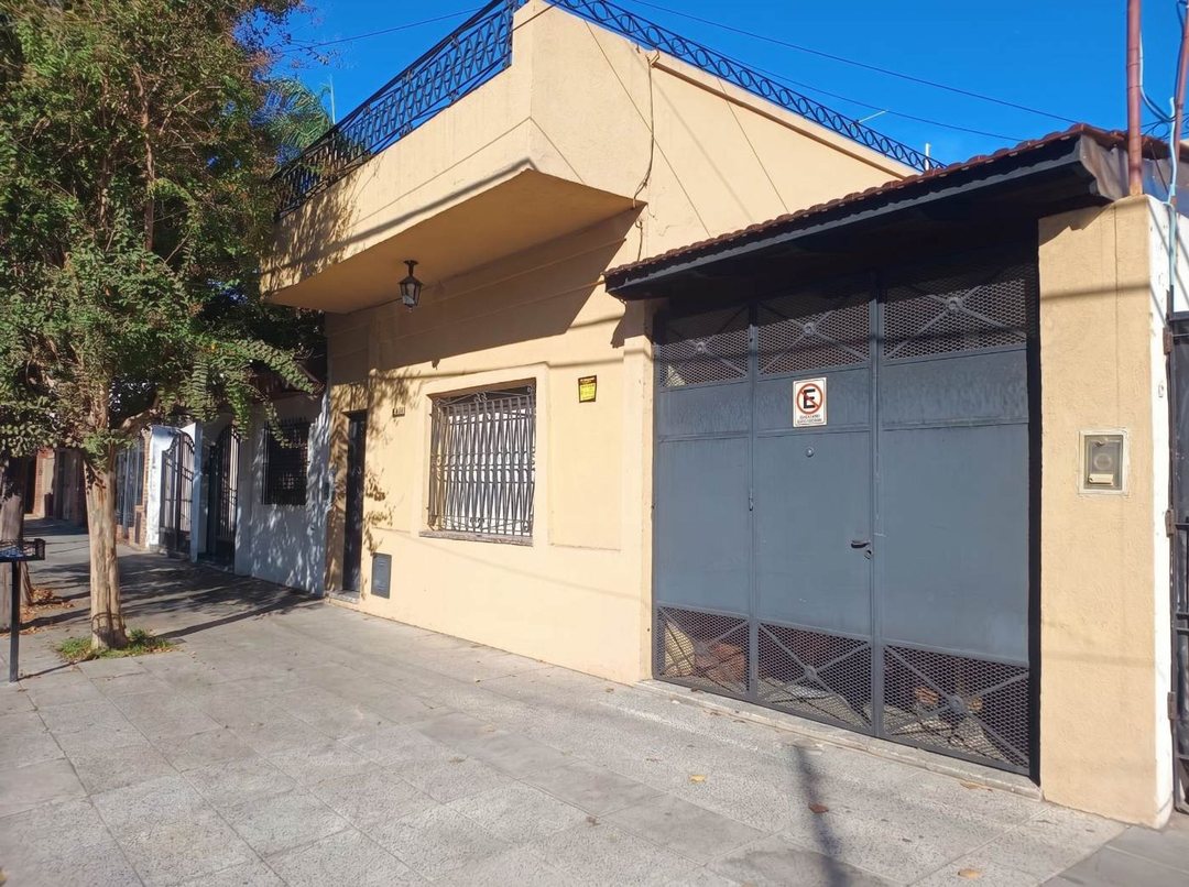 Casa Multifamiliar en Venta en Caseros OPORTUNIDAD