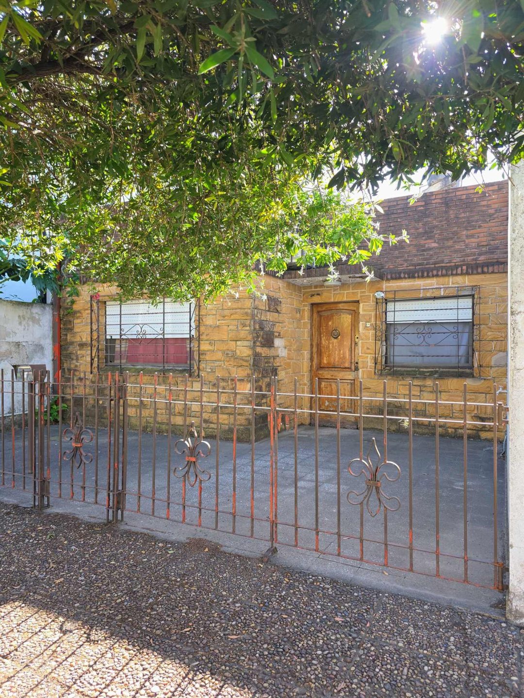VENTA CASA 3 AMB c/PARQUE A RECICLAR - PALOMAR