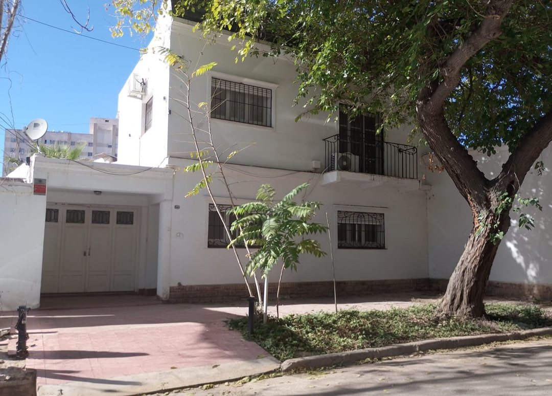 Casa en alquiler comercial o vivienda en Ciudad