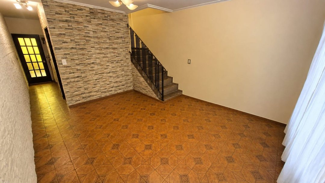 VENTA DUPLEX 3 AMB PATIO COCHERA MORON