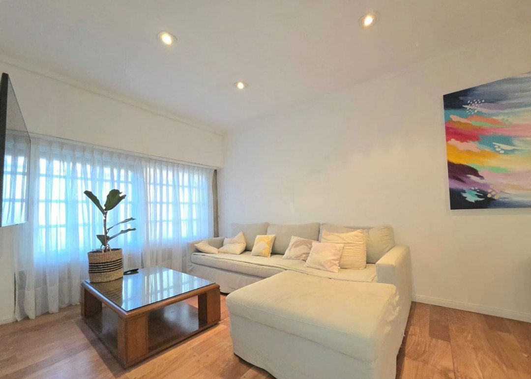 VENTA CASA EN COLEGIALES 6 AMBIENTES COCHERA