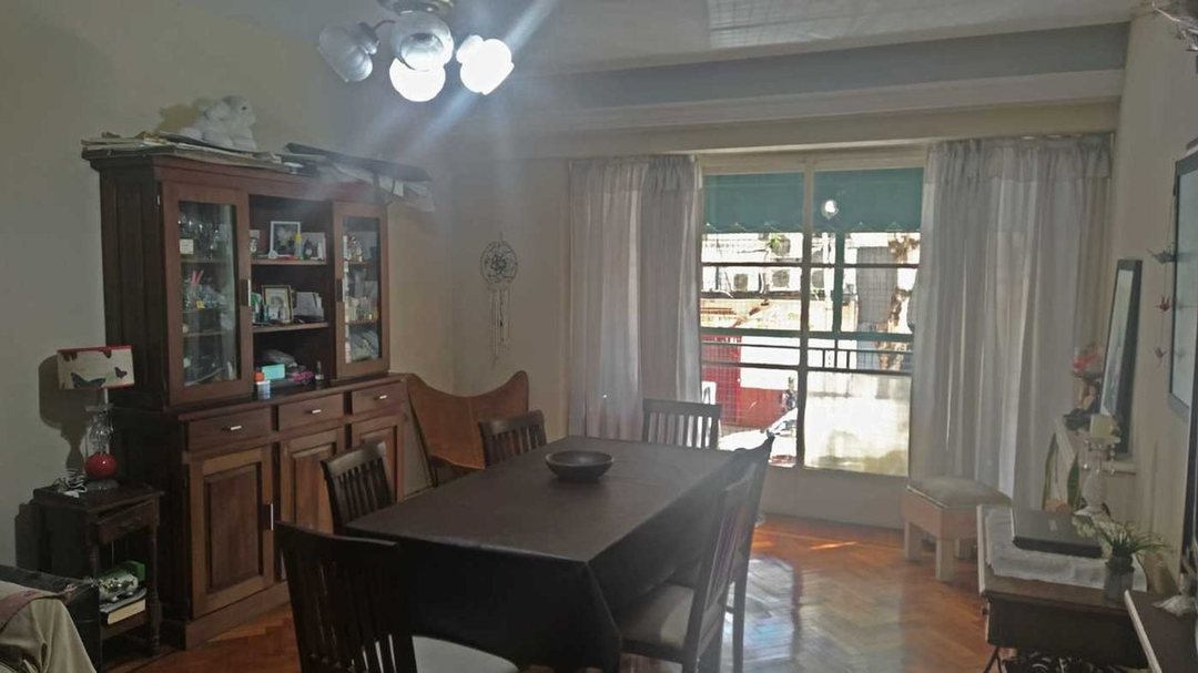 VENTA ALMAGRO 4 AMB  FRENTE/ BALCON