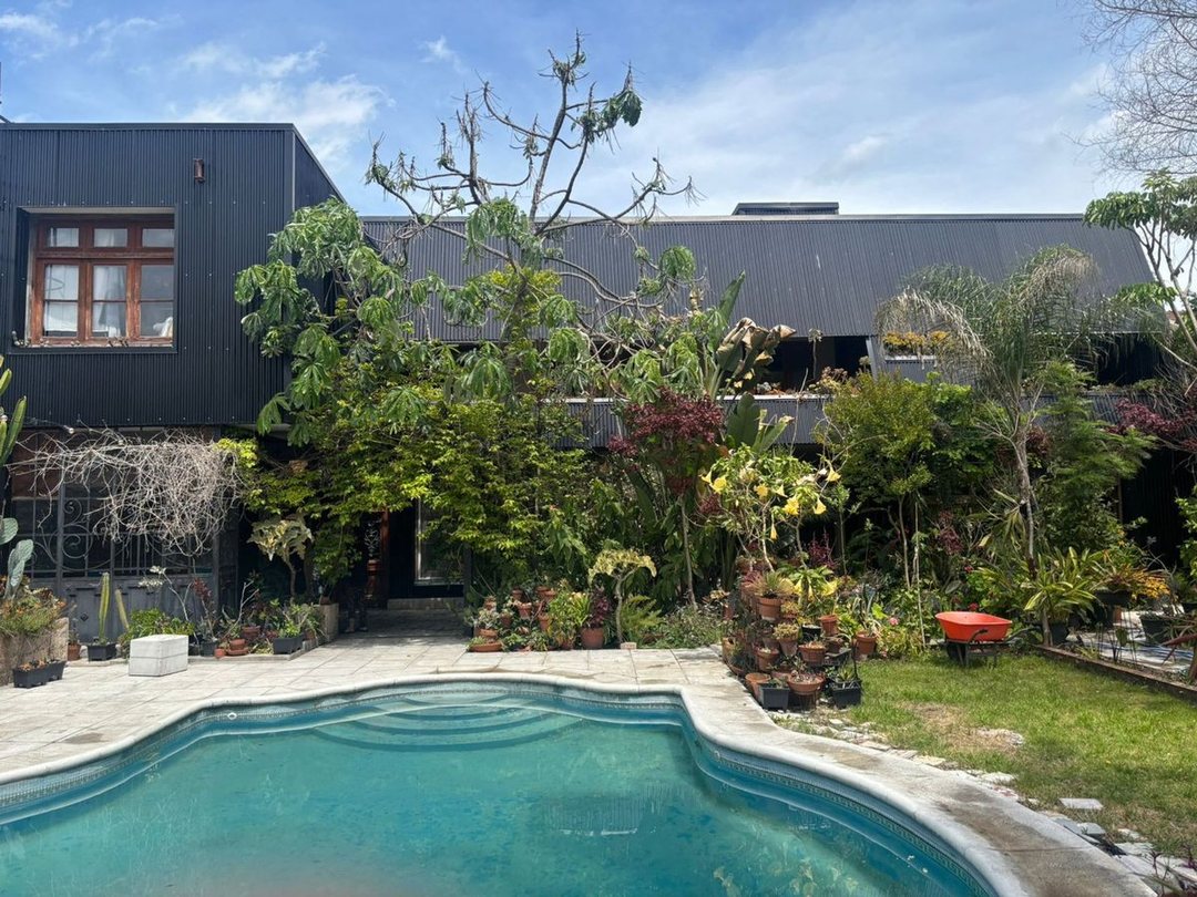 Venta Casa 10 ambientes con Piscina Hurlingham