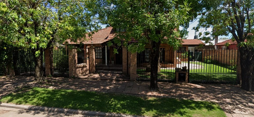 Casa 4 amb VENTA en Ituzaingó C/parque y pileta