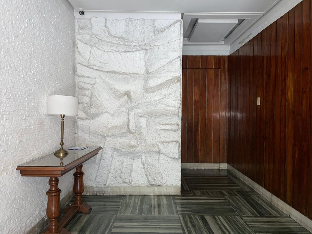 CONSULTORIO EN VENTA-AVELLANEDA CENTRO-77M2