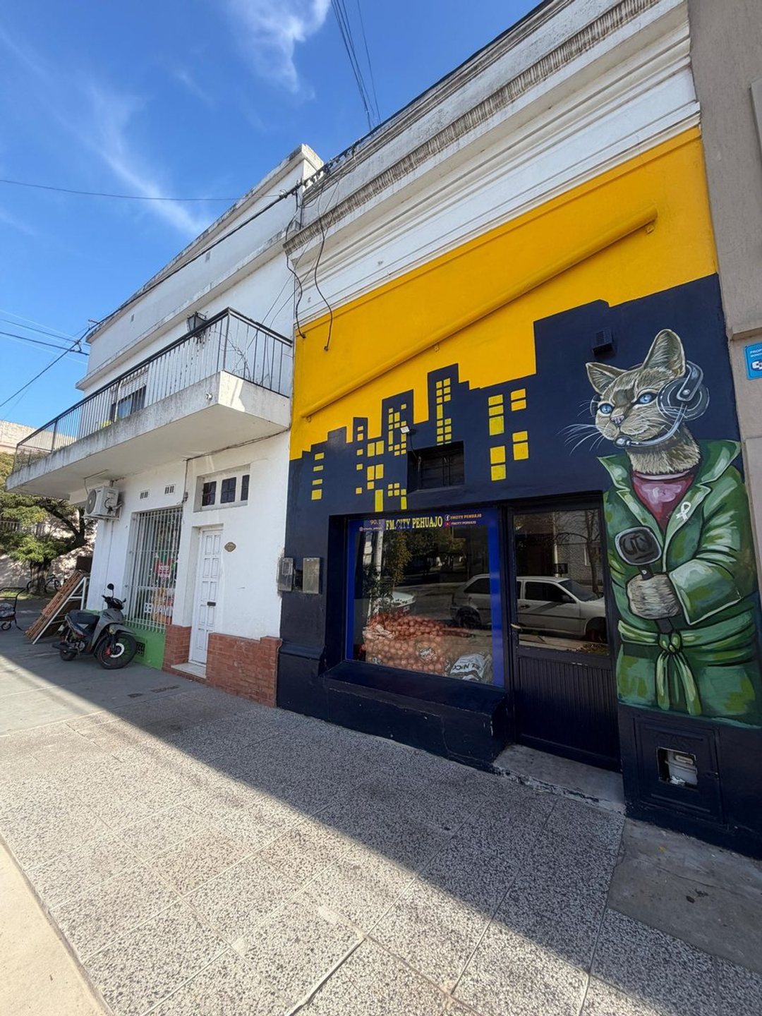 LOCALES EN VENTA EN PEHUAJO CON DEPARTAMENTO
