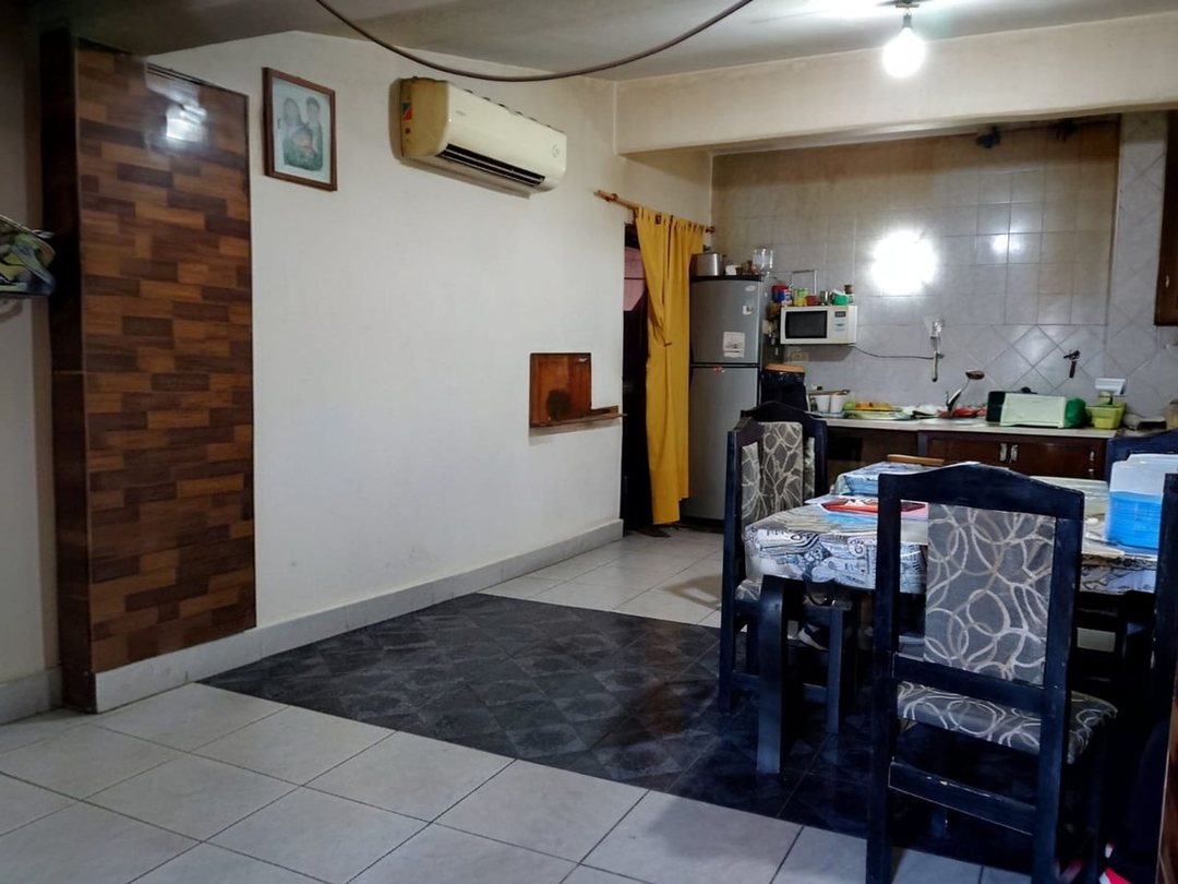 Venta casa amplia en Godoy Cruz