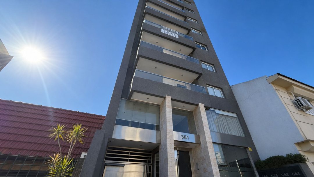 DPTO 2 AMB CON BALCON A ESTRENAR LANUSITA