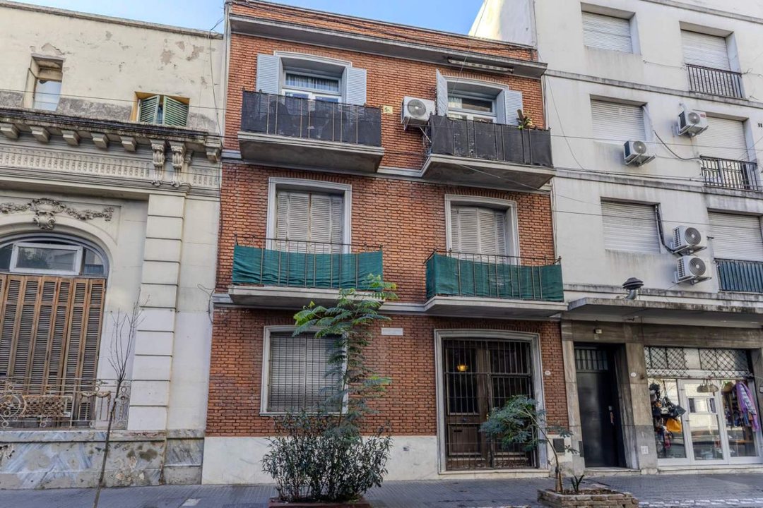 VENTA AMPLIO 2 AMB, a metros UADE, Gran potencial