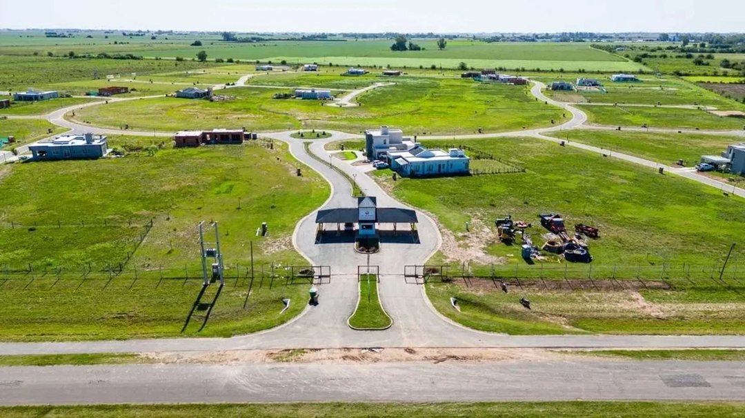 LOTE EN VENTA EN PERGAMINO EN BARRIO CERRADO