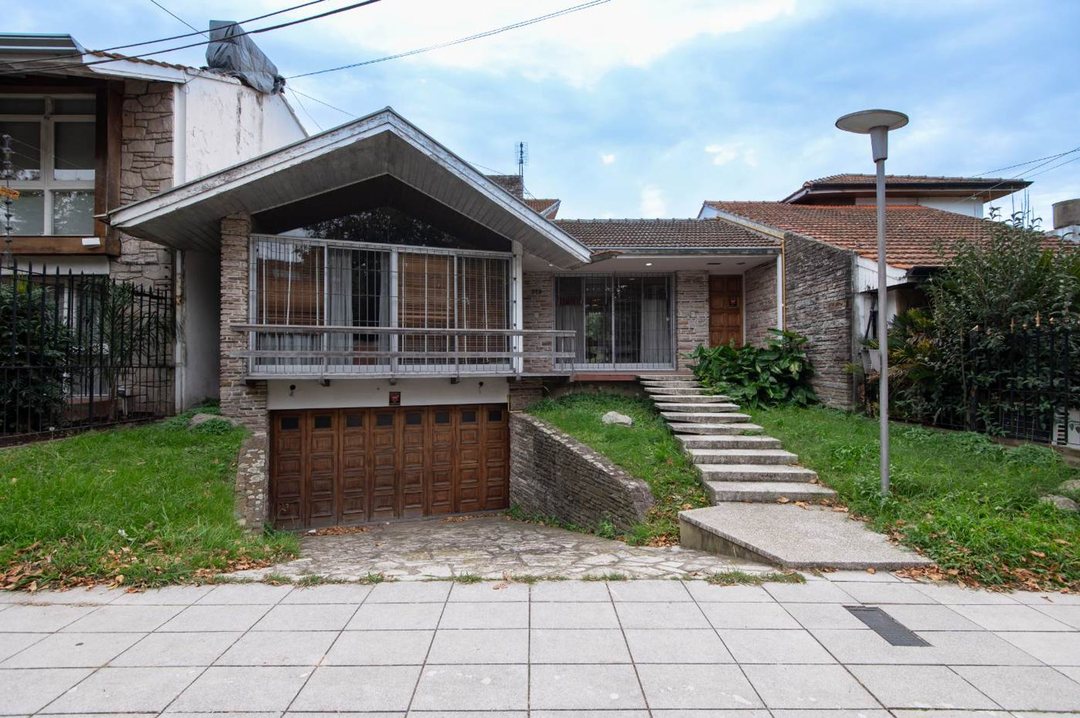 Venta Casa 4 Ambientes en Quilmes Centro