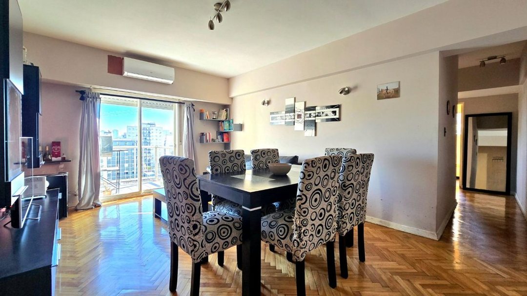 DPTO VENTA 3 AMB, balcon COCHERA EXC UBICACION