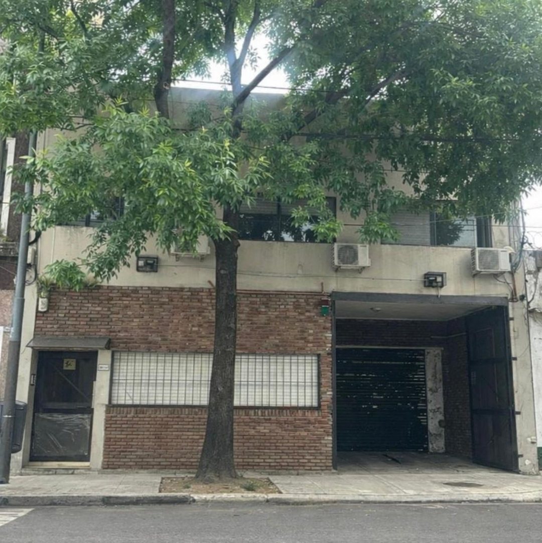 VENTA DE DEPOSITO CON OFICINAS BARRACAS MIXTURA 2