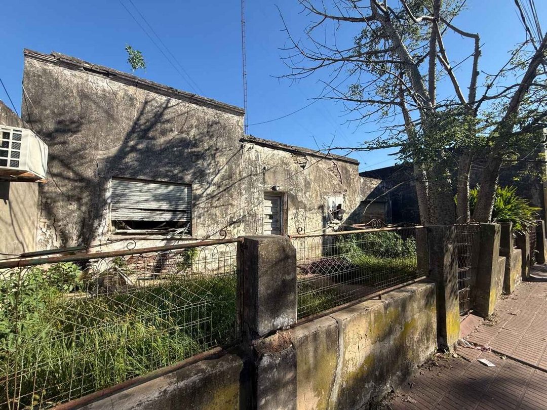 VENTA / PROPIEDAD PARA DESARROLLO / AV H. YRIGOYEN