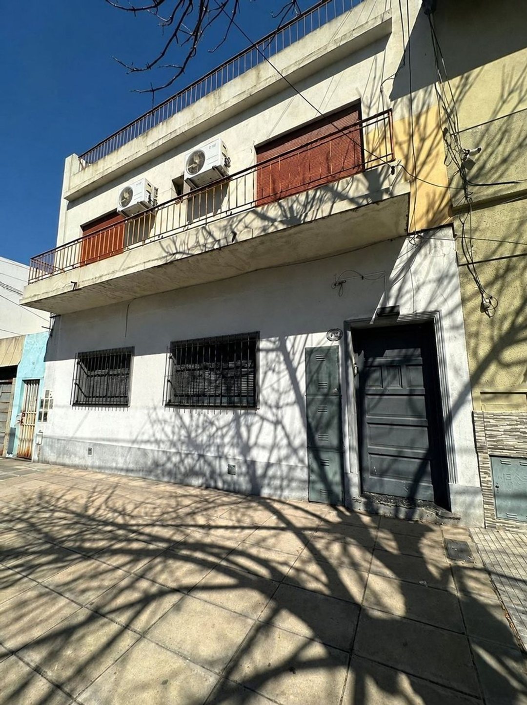 PH EN VENTA, DOS FAMILIAS VILLA RIACHUELO