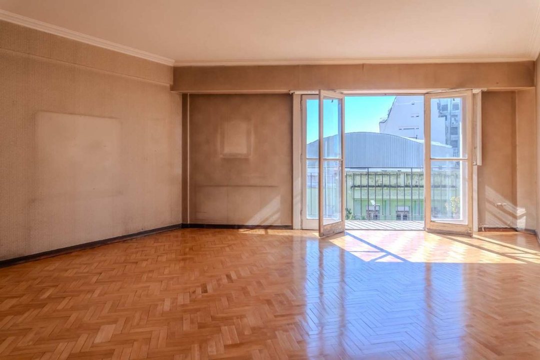 Venta Depto 3 Amb con dependencia y balcón Devoto