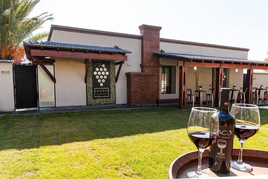 COMPLEJO DE 2 CASAS TIPO DUPLEX,CHACRAS DE CORIA